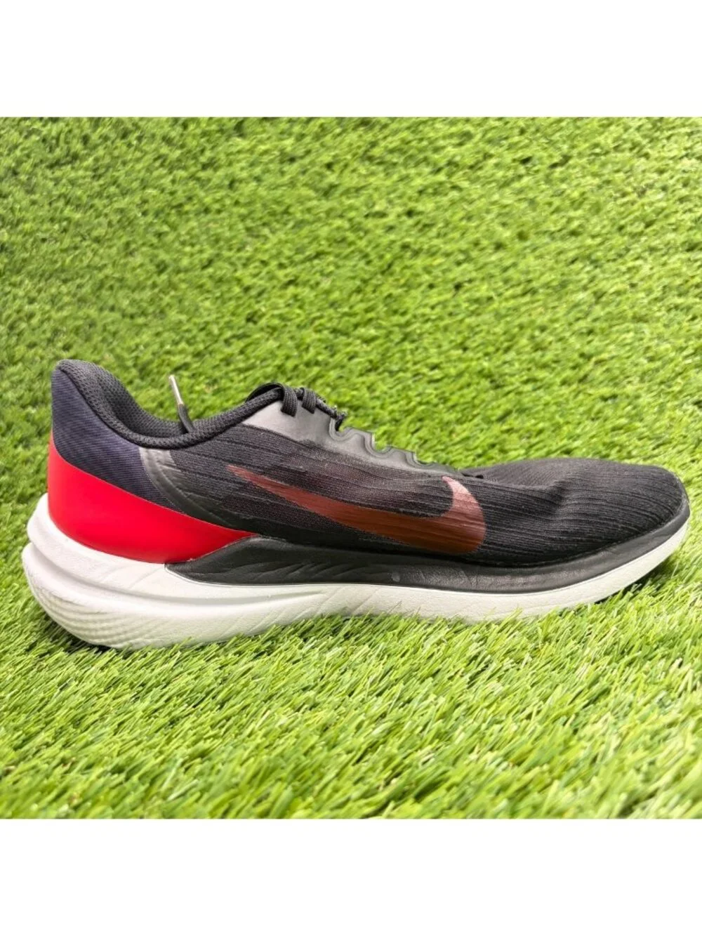Nike Air Winflo 9 Mens Size 8 Black Red Athletic Running Walking Shoes Sneakers